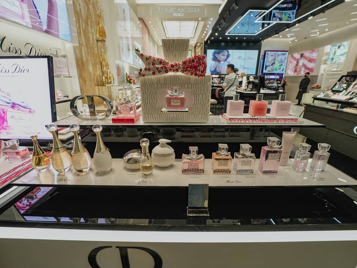 Dior’s iconic fragrances and coveted classics.